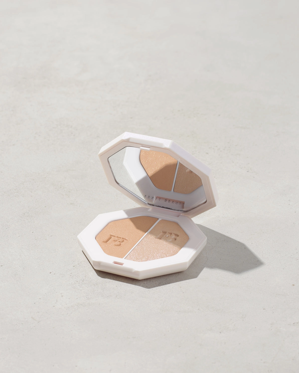 FENTY BEAUTY KILAWATT FREESTYLE HIGHLIGHTER (Lightning dust / fire crystal)
