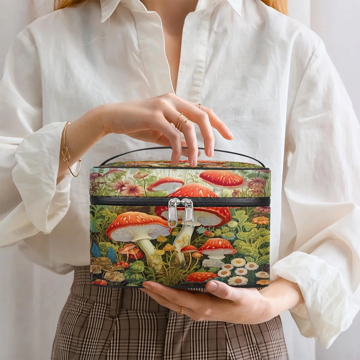 Makeup Bag Large Flower Mushroom Toiletry Bag for Women Travel Cosmetic Bag Portable Makeup Bag for Bottles Brushes Lipstick Skin Care
