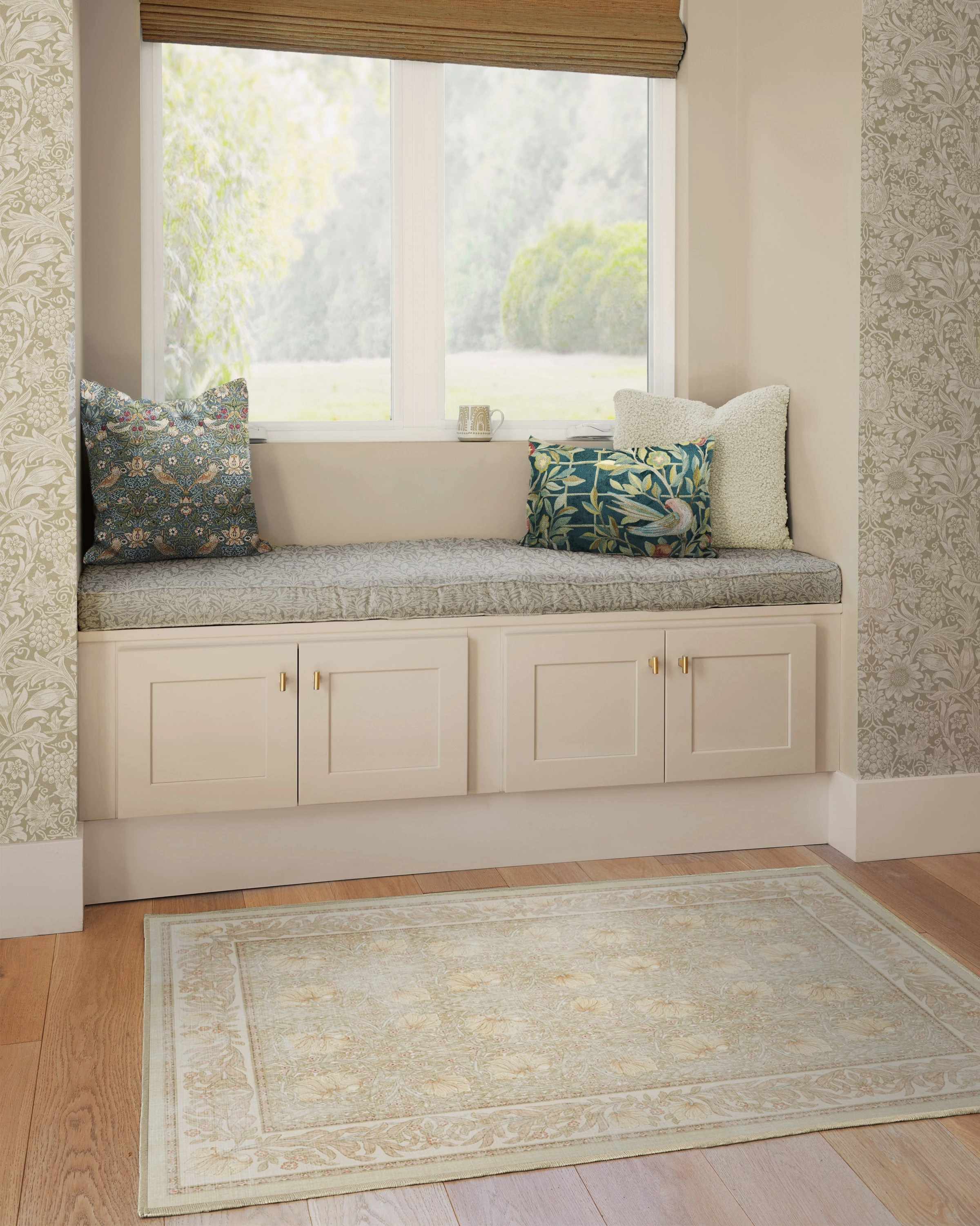 Morris & Co. Pimpernel Vintage Blush Rug