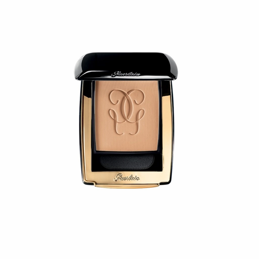 Parure Gold Powder Foundation SPF15  