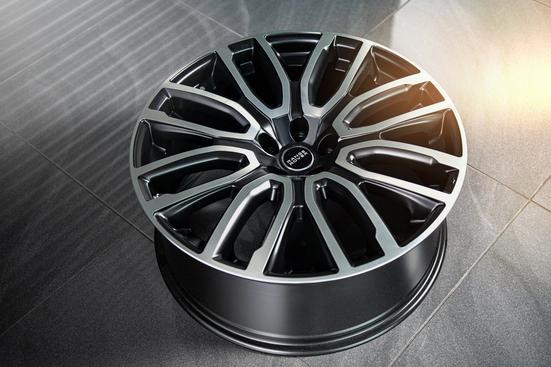 Range Rover Sport (2022-Present) Pace Car Light Alloy Wheels